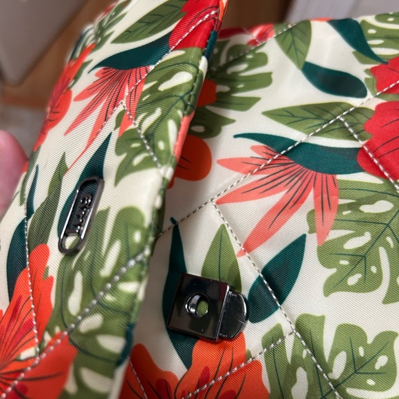 Lug Floral Quilted Crossbody Bag - Picture 3 of 6